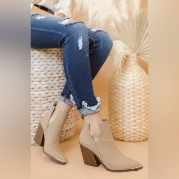 Mi.iM | Tess | Nude Suede Ankle Booties - Picture 1 of 12